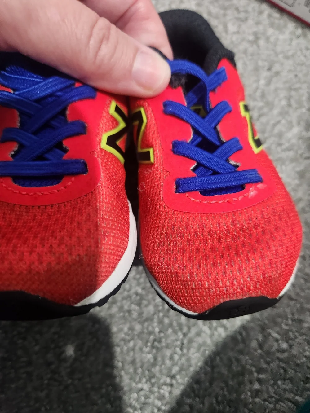 New Balance Kids Red Sneakers with Blue Laces 5wide
